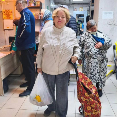 Неужели набор продуктов способен подарить счастье и новое дыхание людям после трудных времен